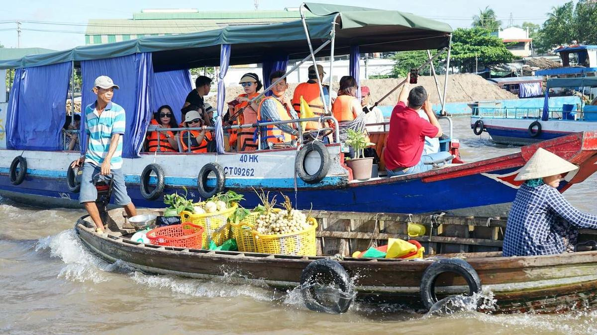 Xao xuyến trước khung cảnh chợ nổi miền Tây sông nước Ảnh 7