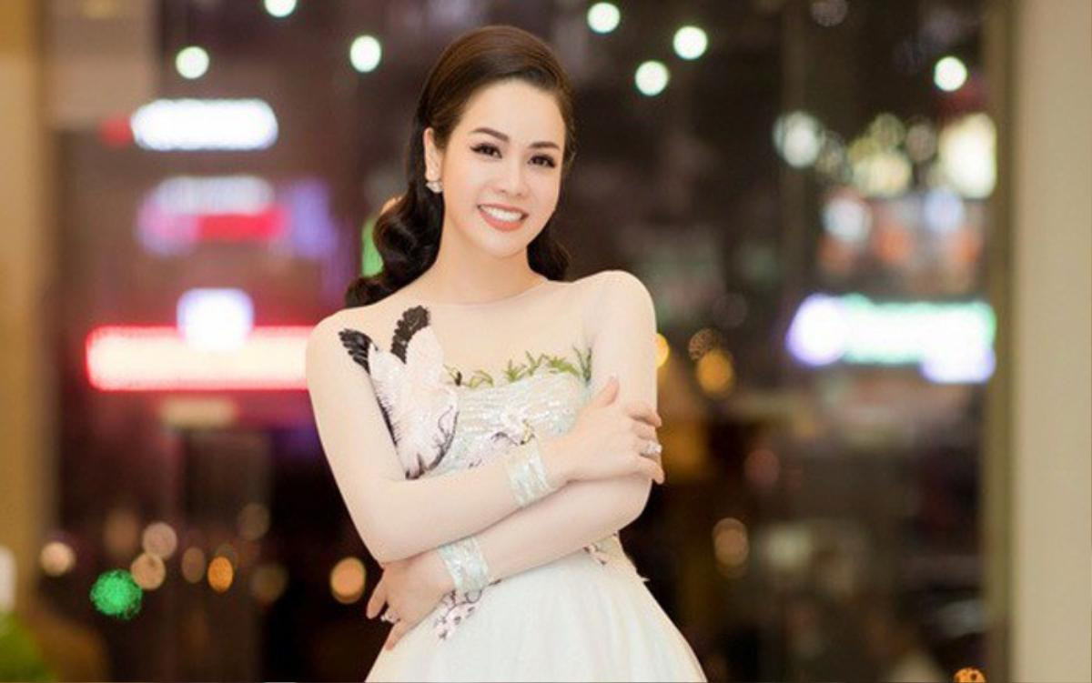 Nhật Kim Anh đưa mẹ đi du lịch còn có cả 'người đặc biệt' theo cùng Ảnh 6