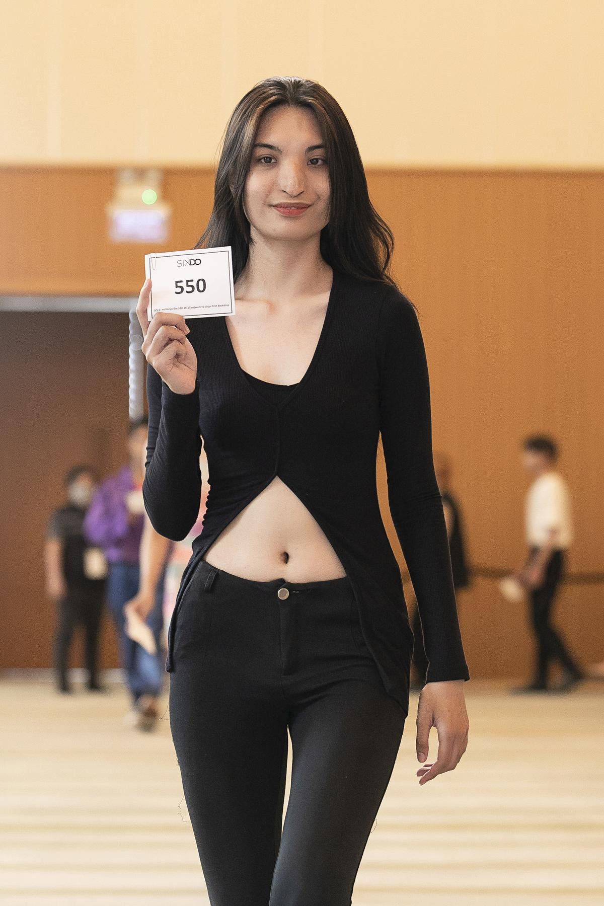 2.000 người đến casting show của Đỗ Mạnh Cường, đặc biệt nhất là người mẫu 57 tuổi Ảnh 3