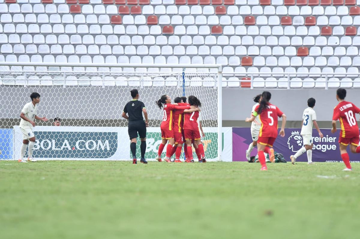 Đánh bại Myanmar 4-1, Việt Nam hẹn Thái Lan ở chung kết Ảnh 2