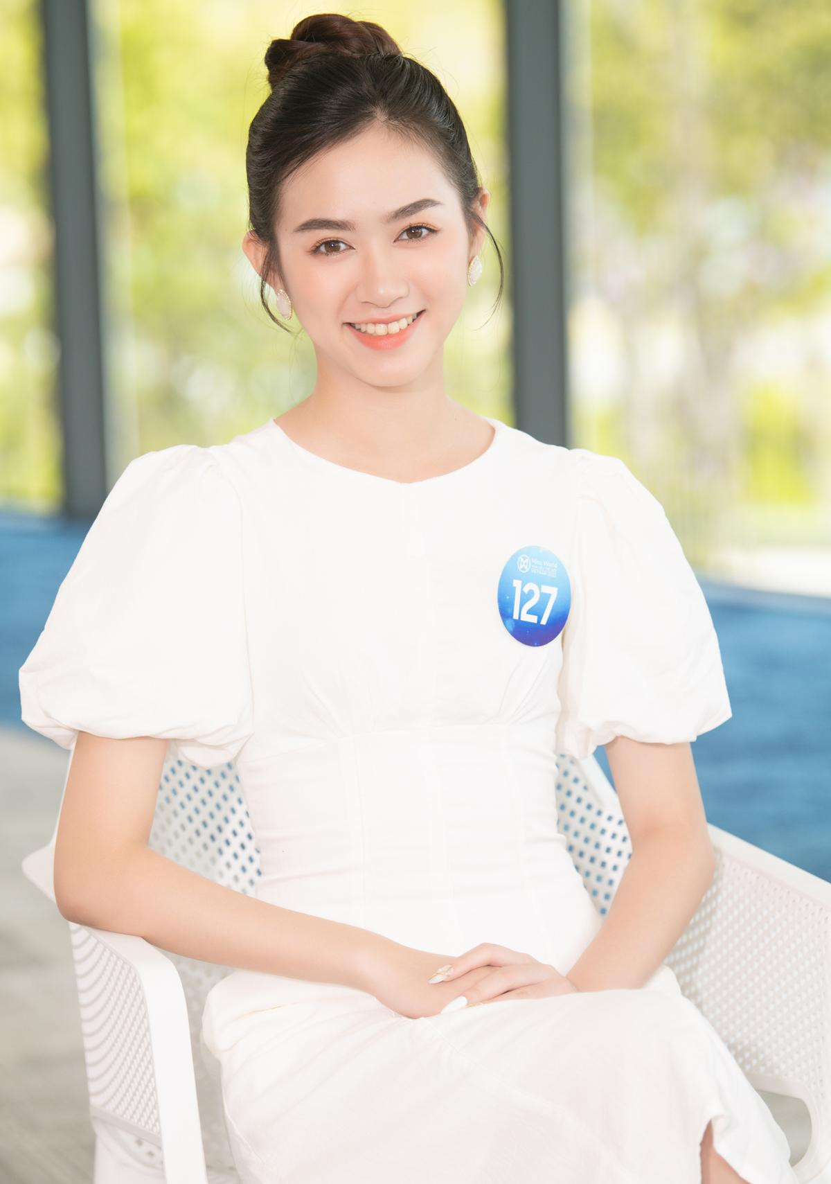 Lương Thùy Linh xúc động vì câu chuyện bị bạo hành của thí sinh Miss World VN Ảnh 3