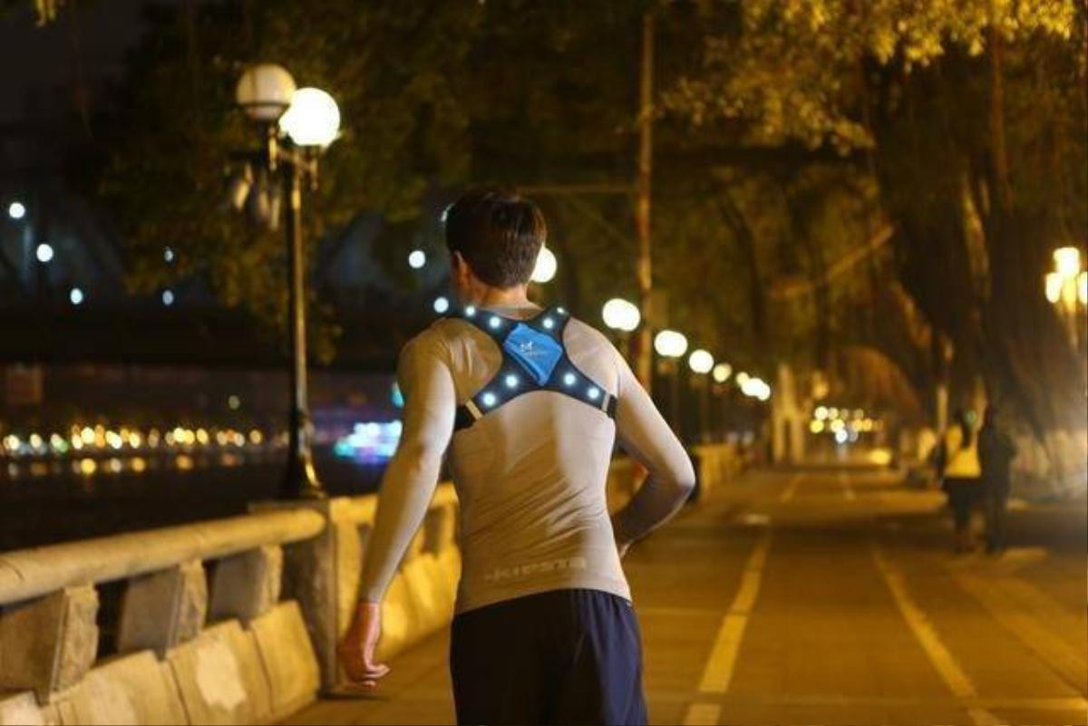 Mỗi đêm chạy 5km, người đàn ông thu lại thành quả bất ngờ Ảnh 1