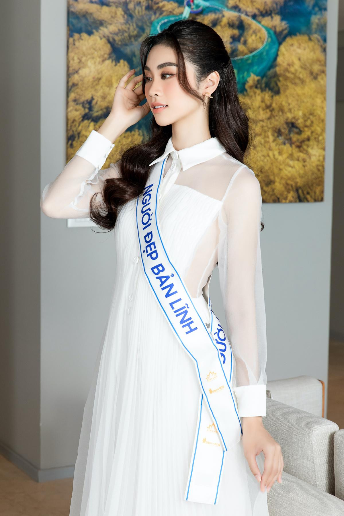 Người đẹp Bản lĩnh Miss World VN nổi bật với layout nữ chủ tịch: Ứng viên vương miện đây rồi Ảnh 1