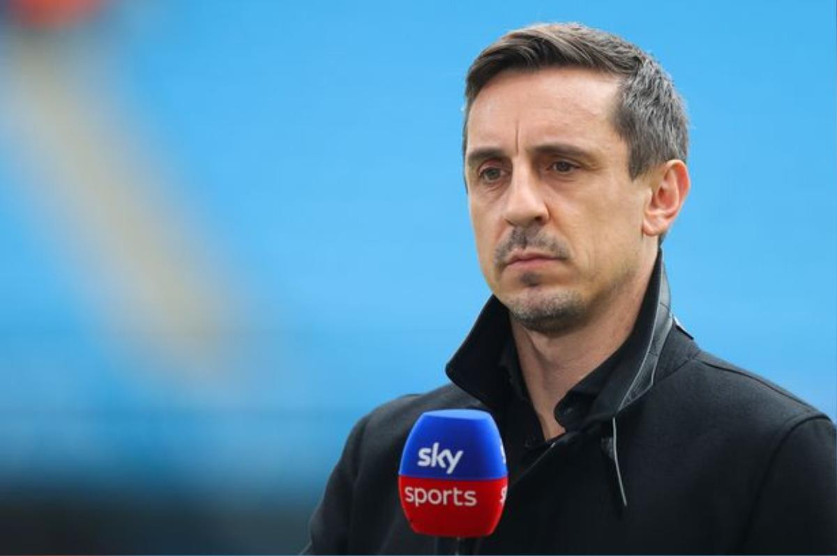 Huyền thoại Gary Neville cũng bày tỏ quan điểm không hài lòng với những gì mà nhà Glazer đang làm với CLB Man Utd. Ảnh: Football London.