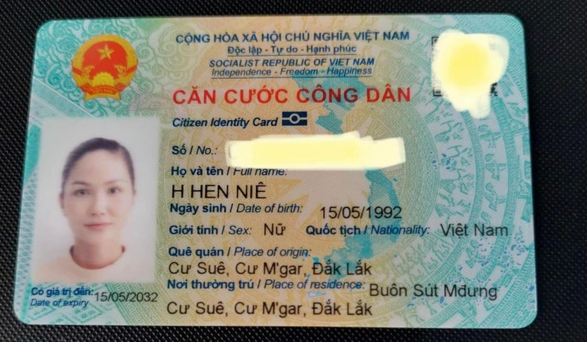 Ảnh CCCD của H'Hen Niê xinh như mộng, chị em xin vía: 'Đúng là hoa hậu quốc dân có khác' Ảnh 1