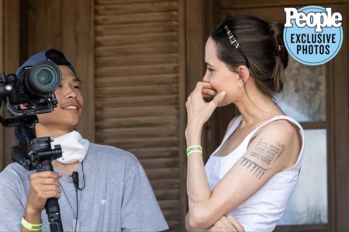 Angelina Jolie và cậu con trai nuôi người Việt Pax Thiên rất ăn ý khi làm việc trên phim trường Ảnh 1