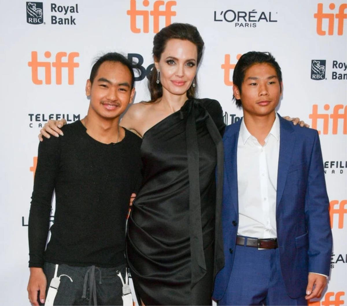 Angelina Jolie và cậu con trai nuôi người Việt Pax Thiên rất ăn ý khi làm việc trên phim trường Ảnh 3