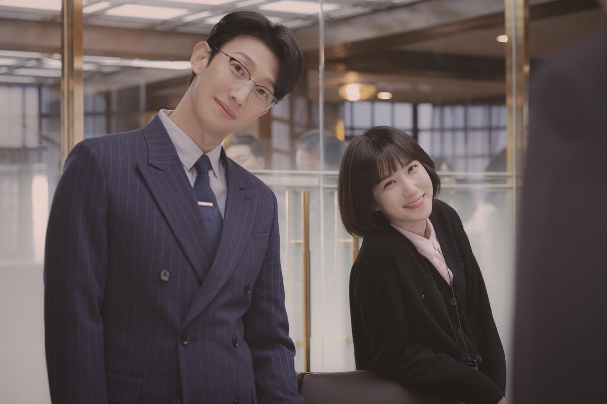 Kang Ki Young tiết lộ điều đặc biệt về Park Eun Bin sau thành công của Nữ Luật Sư Kỳ Lạ Woo Young Woo Ảnh 3