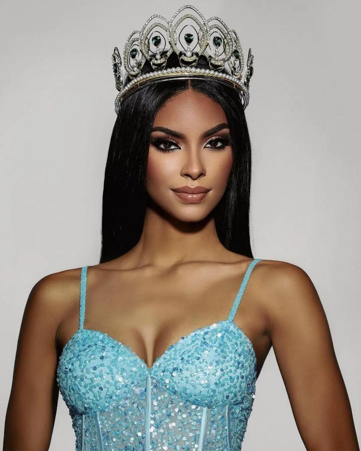 Visual mới toanh của đại diện Puerto Rico tại Miss Universe: Ụp crown lập tức, không 'thi thố' gì nữa Ảnh 2