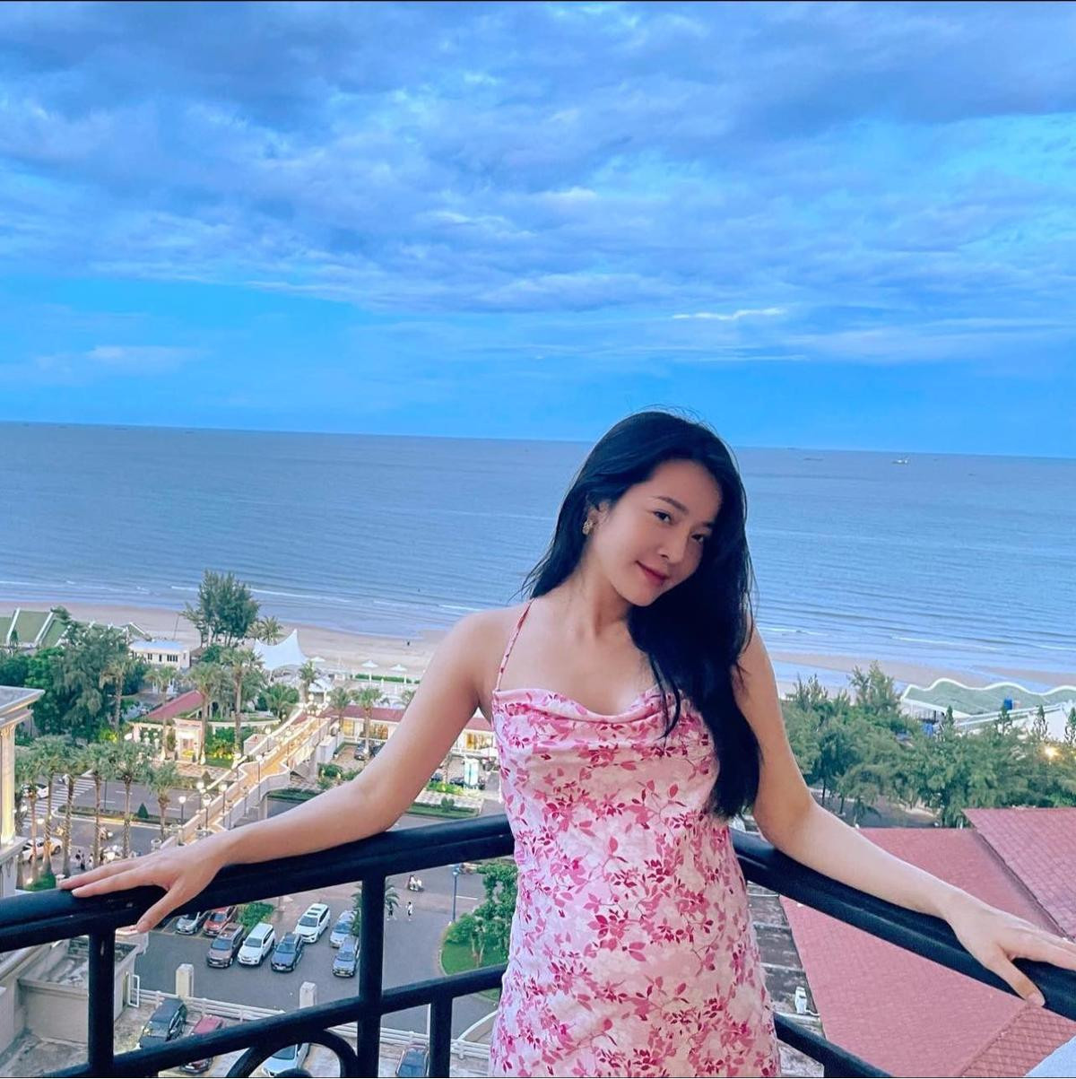 Phanh Lee, Karen Nguyễn và những bà bầu showbiz cận này lâm bồn vẫn đẹp quyến rũ Ảnh 22