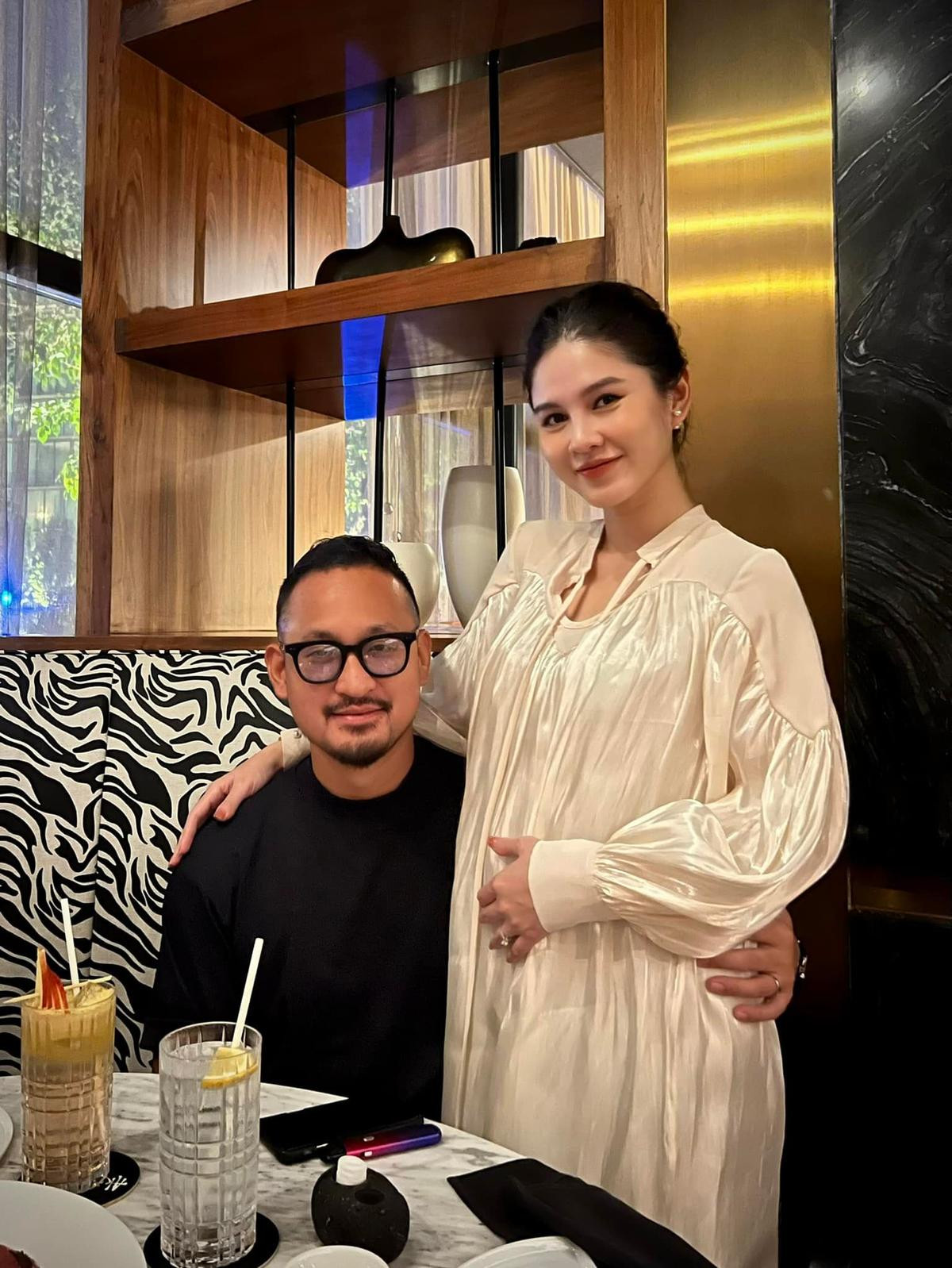 Phanh Lee, Karen Nguyễn và những bà bầu showbiz cận này lâm bồn vẫn đẹp quyến rũ Ảnh 15