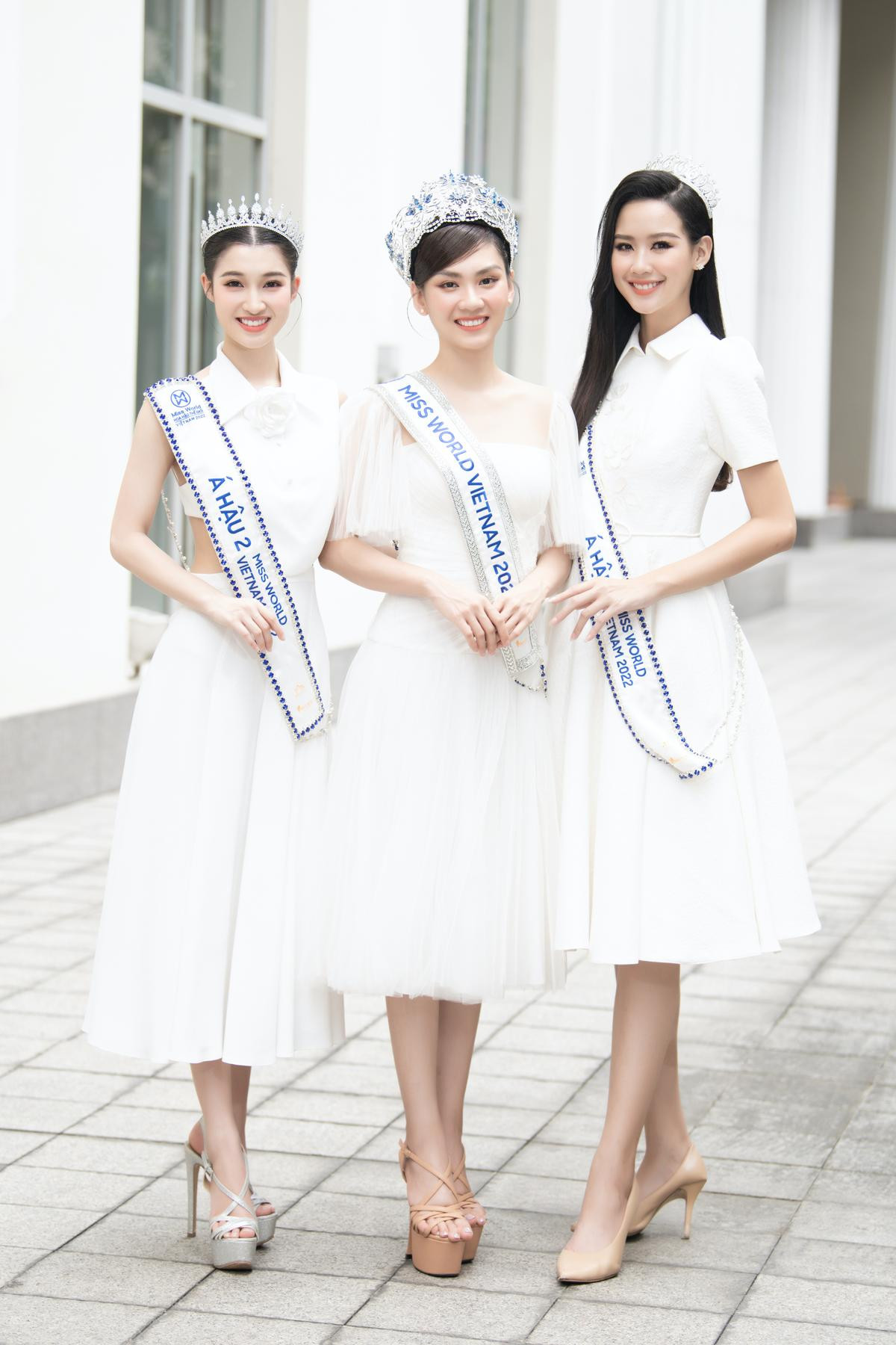 Điểm lại các 'bộ cánh' chất lượng hậu đăng quang của top 3 Miss World Vietnam 2022 Ảnh 3