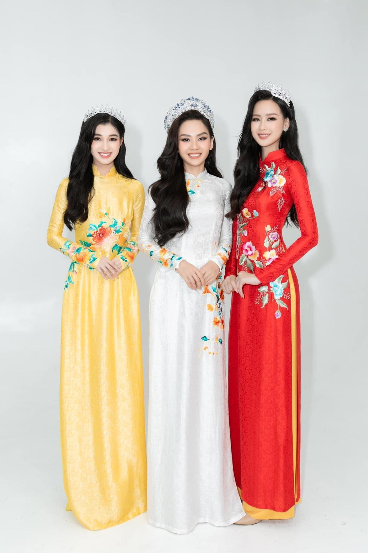 Điểm lại các 'bộ cánh' chất lượng hậu đăng quang của top 3 Miss World Vietnam 2022 Ảnh 13