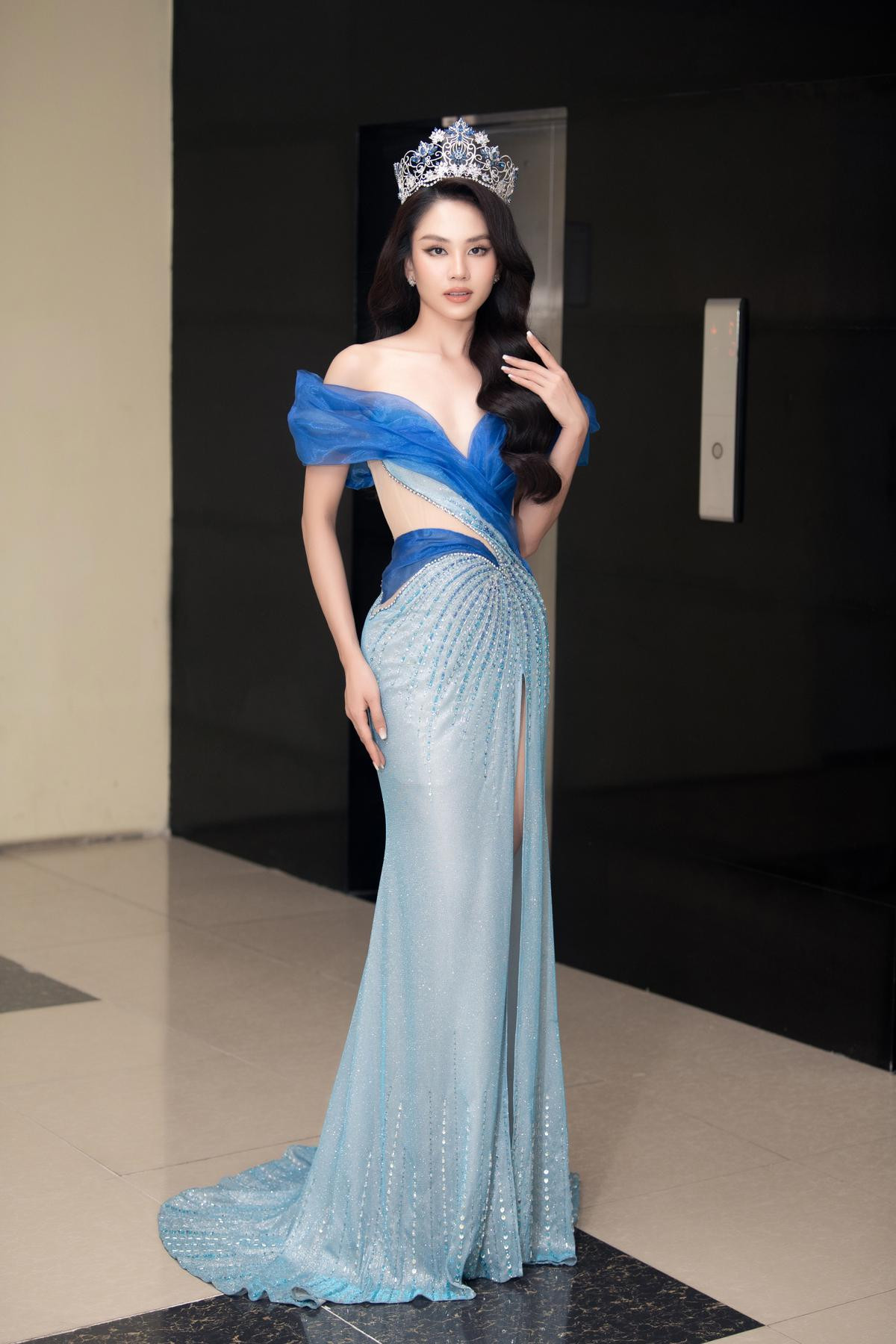 Điểm lại các 'bộ cánh' chất lượng hậu đăng quang của top 3 Miss World Vietnam 2022 Ảnh 10