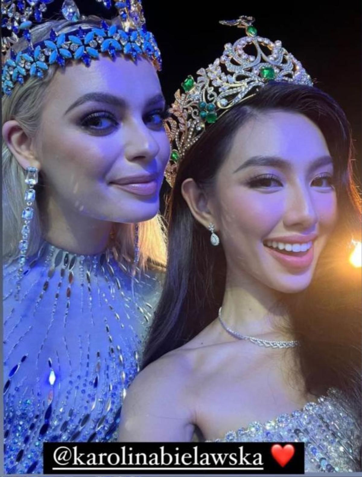 Chủ tịch Miss Grand International vui vẻ hội ngộ Thùy Tiên và Miss World 2022 giữa biến căng Ảnh 1