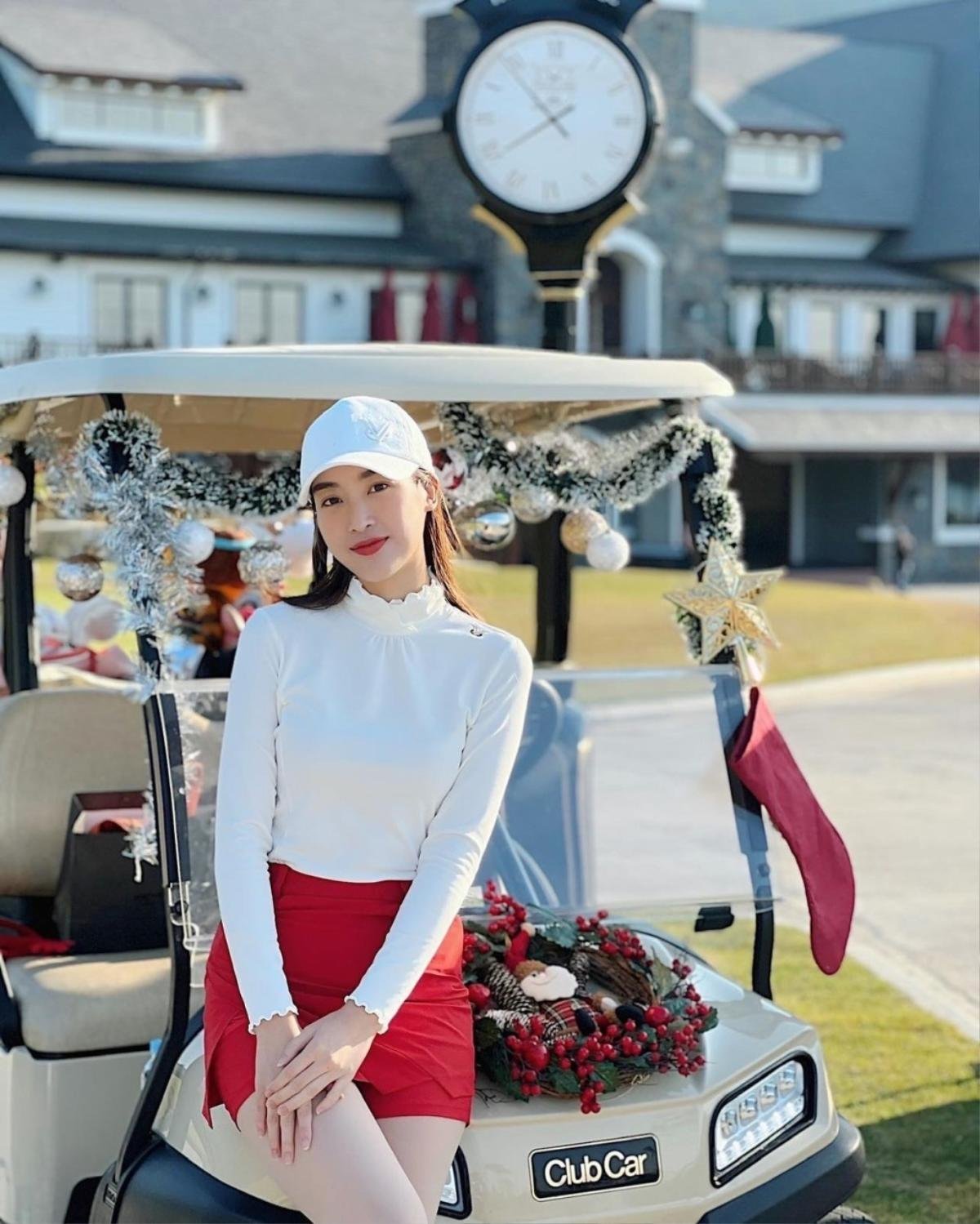 Khi sao nữ Vbiz diện đồ golf: Hiền Hồ, Phương Oanh vẫn còn phải thua 'trùm cuối' Ảnh 9