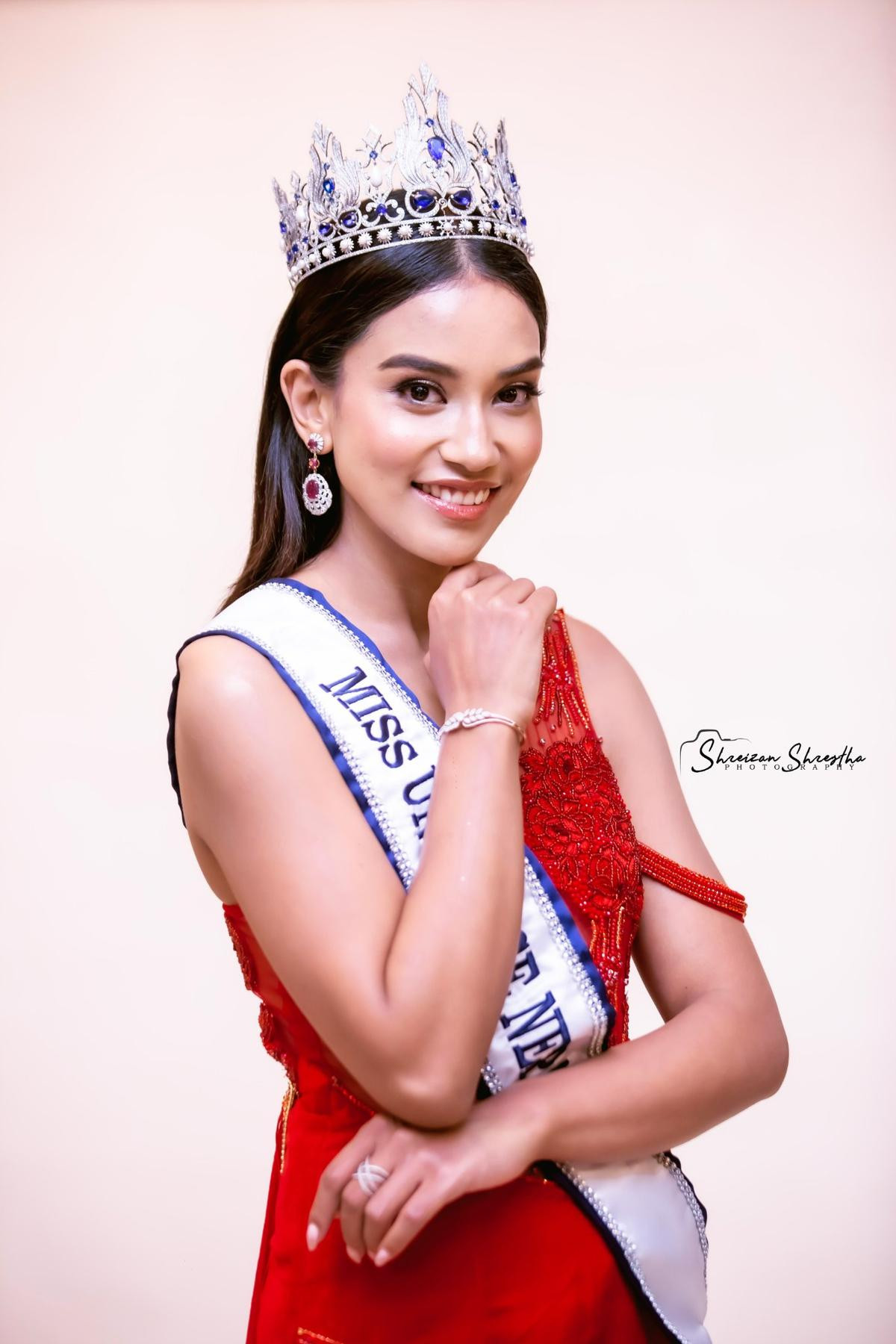 Thất tại bại Miss Eco, cô gái 26 tuổi lên ngôi Miss Universe Nepal: Liệu có làm khó được Ngọc Châu? Ảnh 2