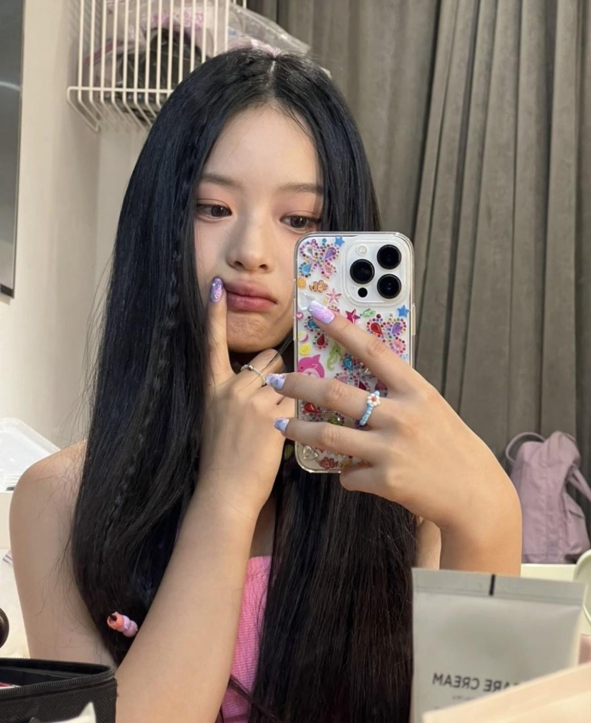 Ngắm visual cực phẩm của dàn idol nữ Kbiz: Ai xứng danh thánh selfie trước gương? Ảnh 11