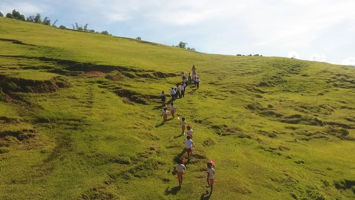 Xúc động lễ khai giảng năm học mới ở nơi không điện lưới, không nước sạch Ảnh 5