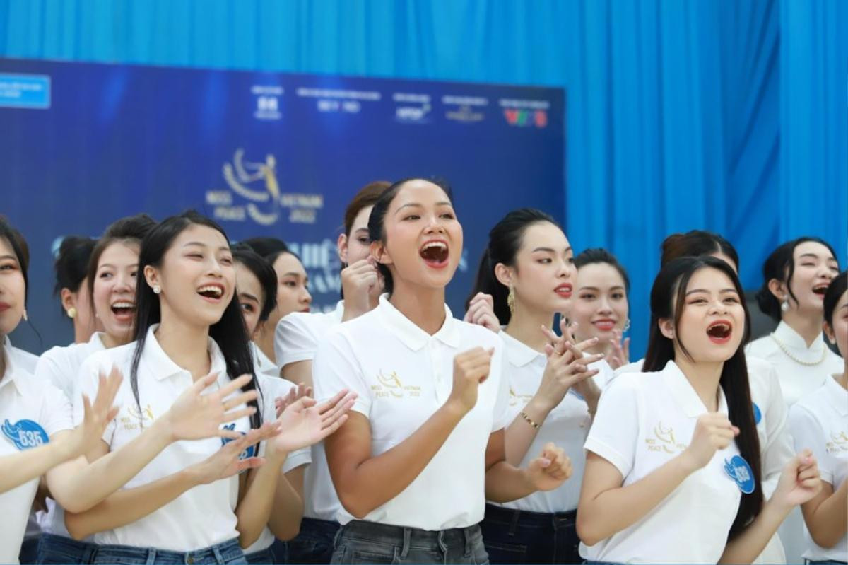 Đại sứ Miss Peace Vietnam - H'Hen Nie có động thái đầu tiên khi cuộc thi bị phạt 55 triệu Ảnh 2