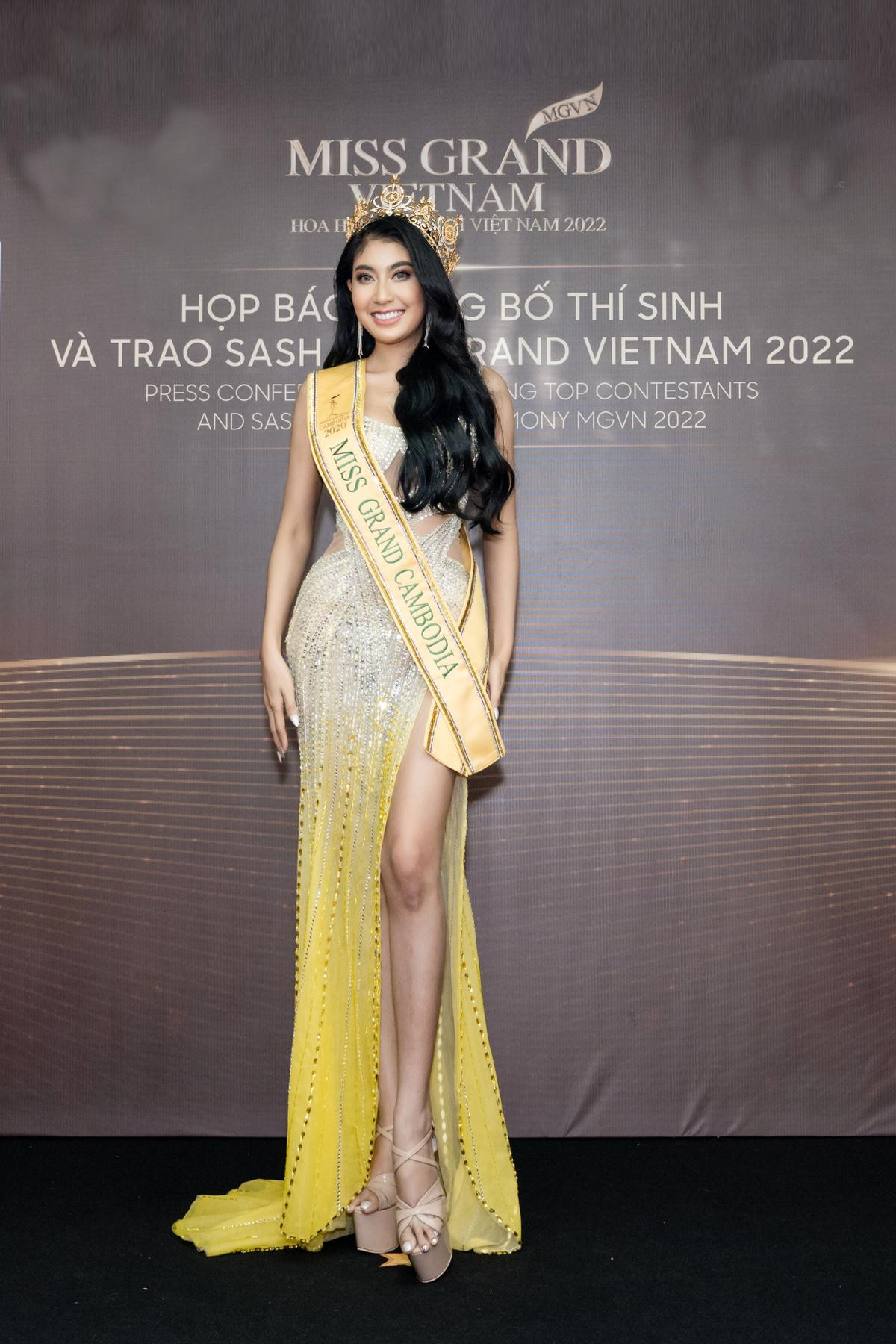 Thùy Tiên khiến 4 nhan sắc 'láng giềng' lu mờ: Đẳng cấp Miss Grand 2021 khó ai vượt mặt Ảnh 4