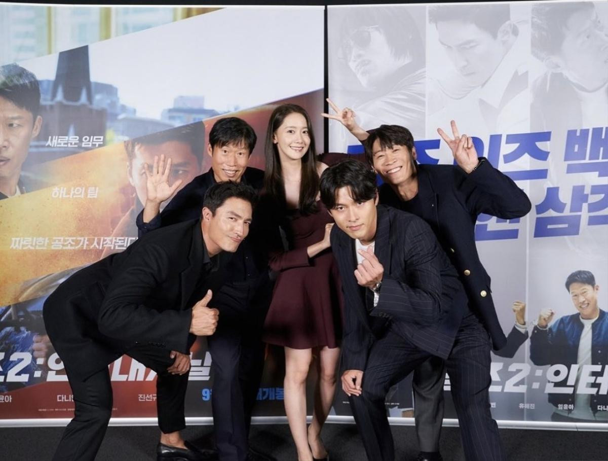 Bố mẹ Son Ye Jin đến ủng hộ phim Confidential Assignment 2 của con rể cưng Hyun Bin Ảnh 2