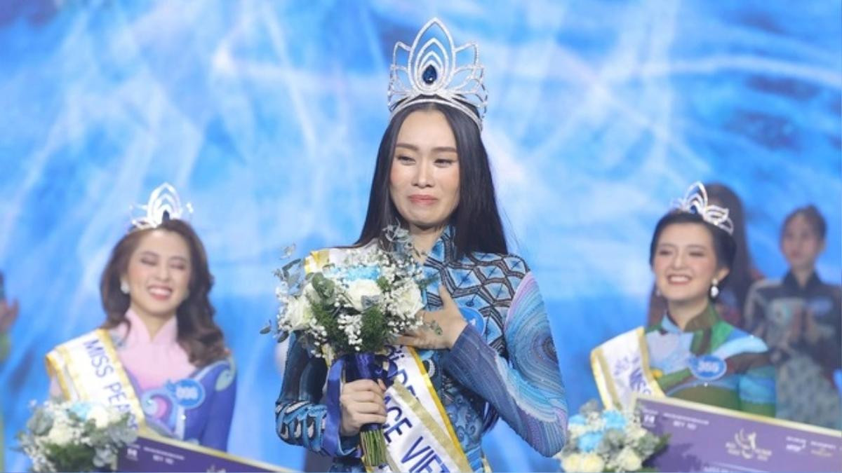 Học vấn đỉnh cao của 'Miss Peace Vietnam 2022' Trần Thị Ban Mai Ảnh 1