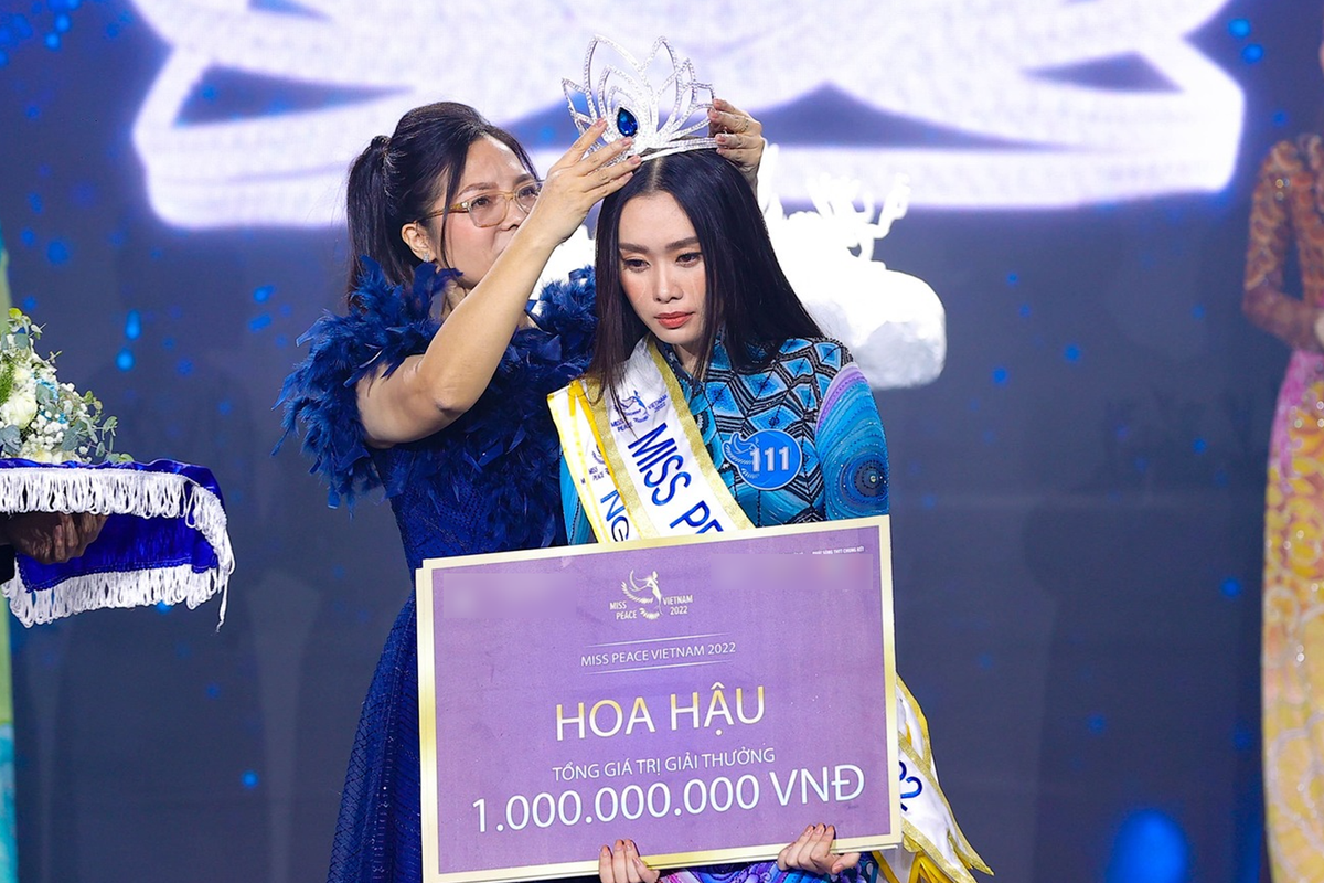 Bị hốt sạn, Miss Peace Vietnam lên tiếng giải thích: 'Tân hoa hậu không phải được thuê để đi thi' Ảnh 3