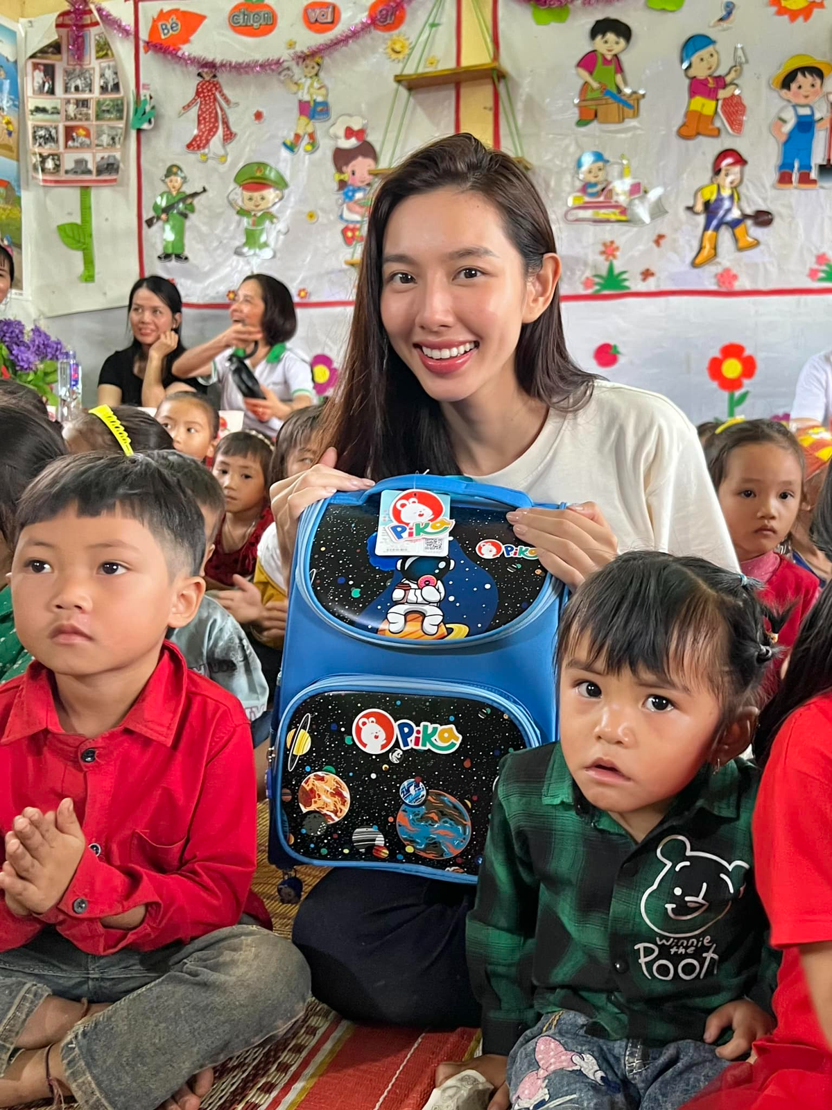 Lịch trình dày như 'sớ', Hoa hậu Thuỳ Tiên chứng minh: Muốn có nhiệm kỳ khiến cho mọi người tự hào Ảnh 1