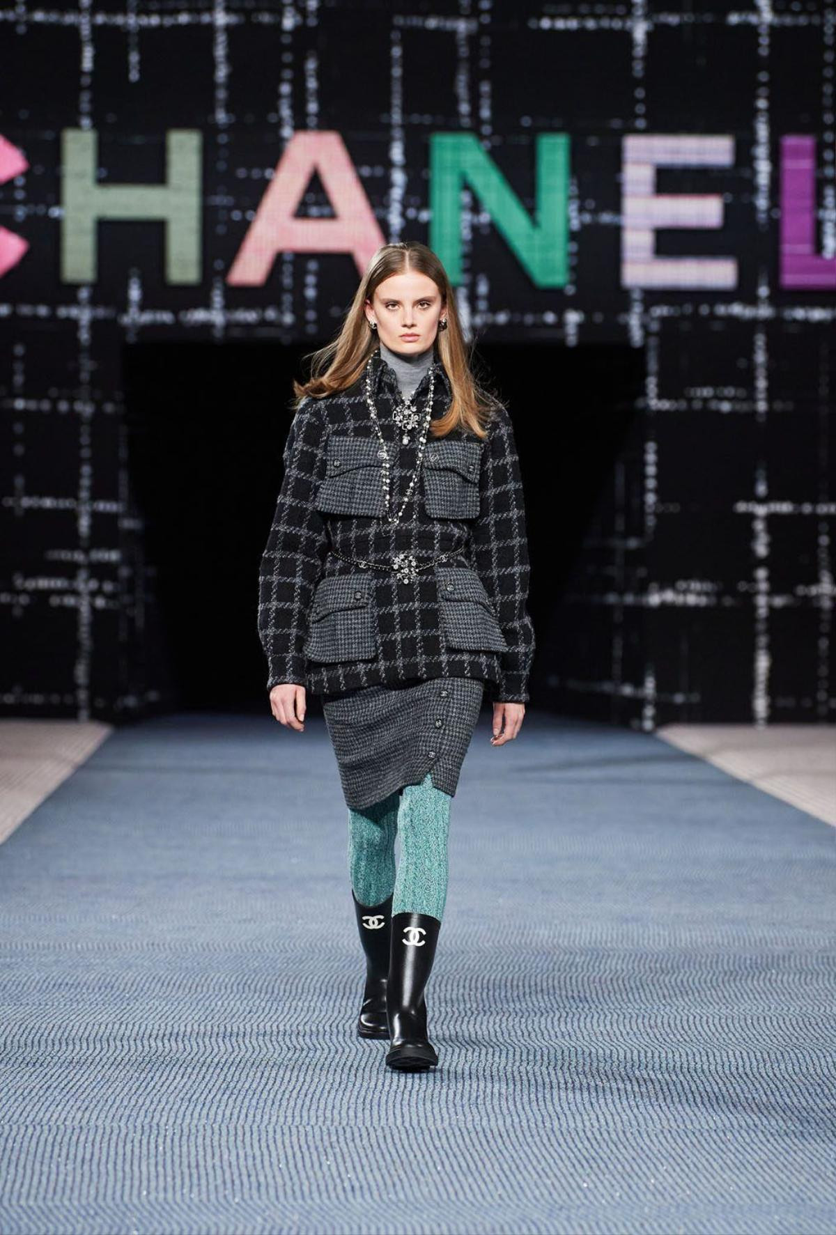 Mãn nhãn với những sáng tạo của Chanel dành cho 'người tình' vải tweed Ảnh 17