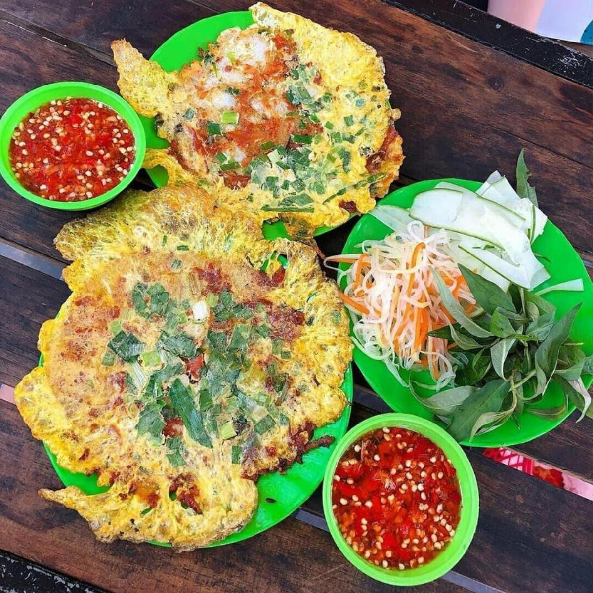 Không chỉ có bún bò, đến Huế phải thưởng thức những món bánh nổi tiếng này Ảnh 4