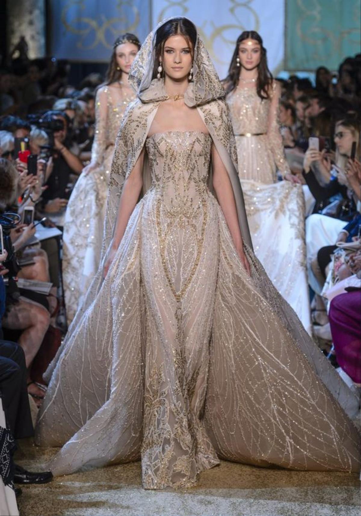 Haute Couture: Chuẩn mực thời trang cao cấp nhất hay giấc mơ xa hoa phù phiếm? Ảnh 10