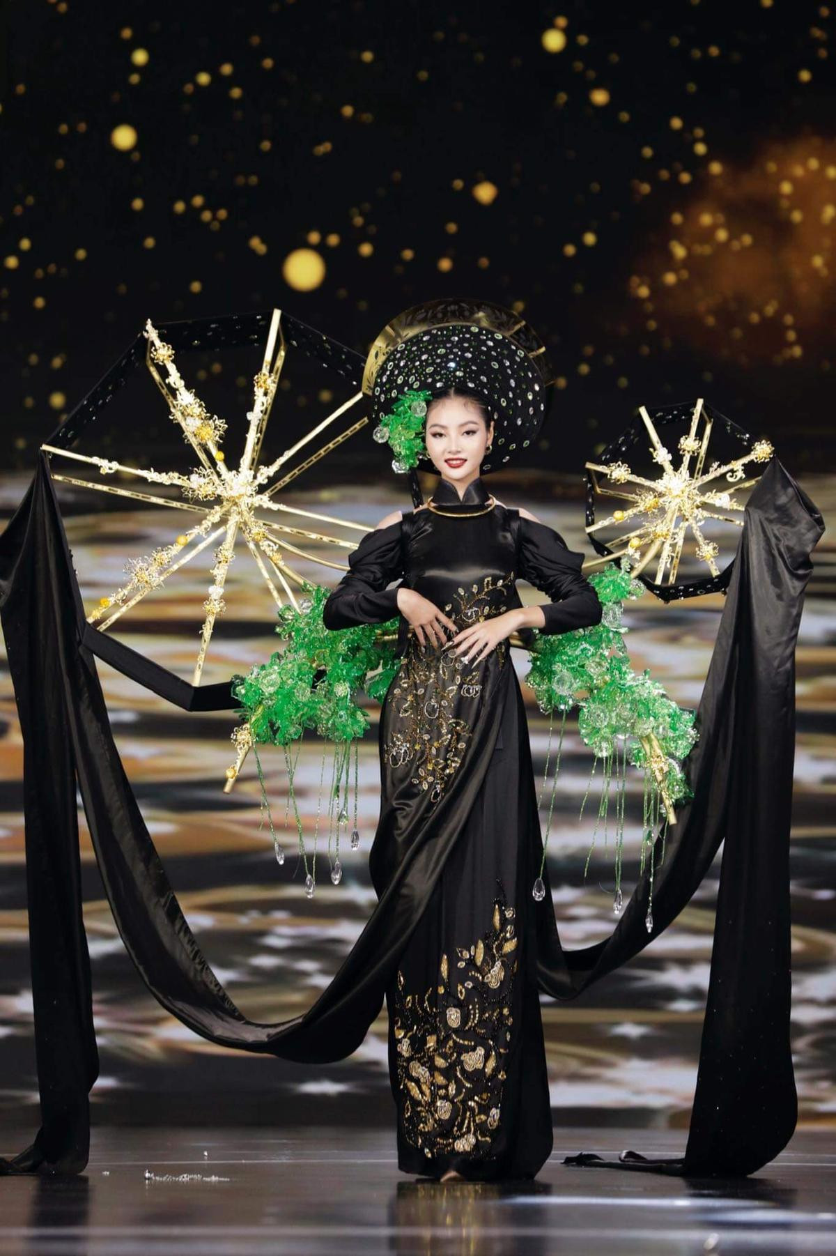 Top 10 bộ National Costume đẹp nhất Miss Grand Vietnam 2022: Đong đầy tinh hoa văn hóa dân tộc Ảnh 11