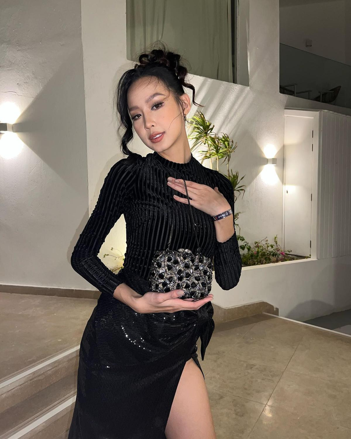 Hết đen sang chảnh, Bảo Ngọc chuyển sang outfit hồng ngọt ngào: Đã đủ 'chặt đẹp' đối thủ? Ảnh 6