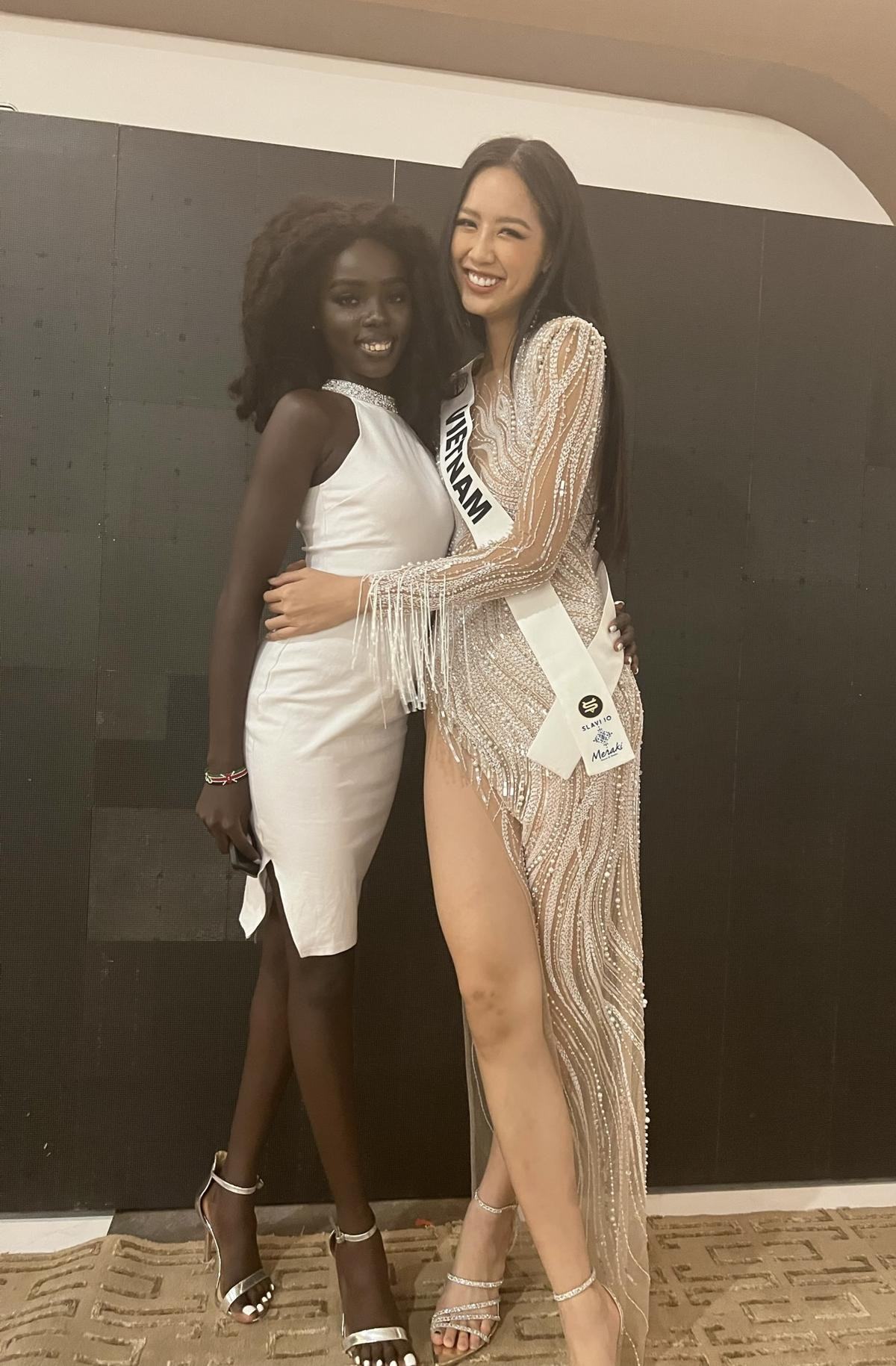 Bảo Ngọc diện váy xẻ cao ngút ngàn trong ngày nhận sash tại Miss Intercontinental 2022 Ảnh 2