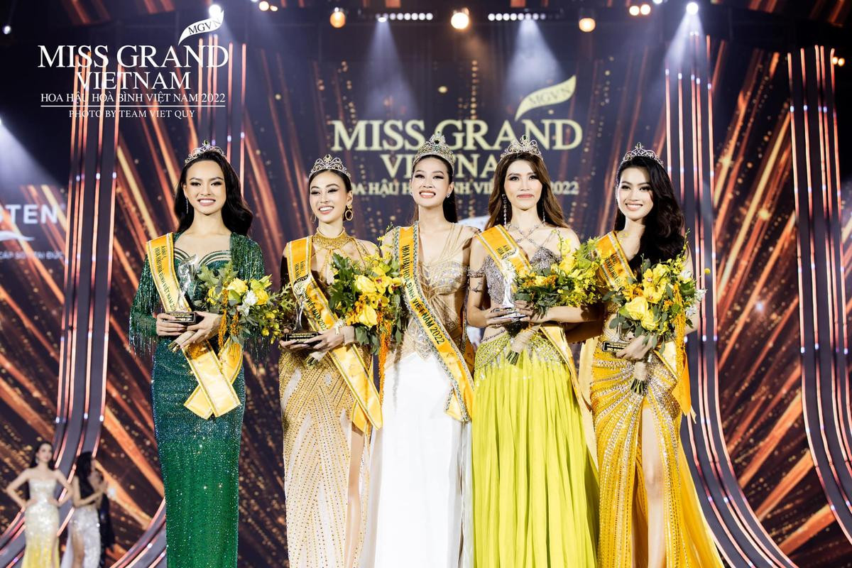 Tân Miss Grand Vietnam 2022 đội vương miện 'The Wings of Beauty': Không 'xấu' như tưởng tượng Ảnh 4