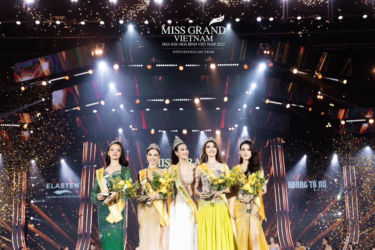 Top 5 Miss Grand VN 'chia rẽ' ngay trên sân khấu, Á hậu 3 bị 'ghẻ lạnh'? Ảnh 1