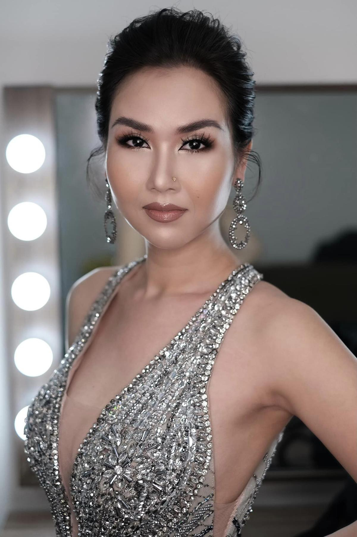 Võ Hạ Trâm mong muốn 'đi thi' Miss Grand Vietnam, thẳng thừng tuyên bố 'ai dám dành vương miện' Ảnh 1