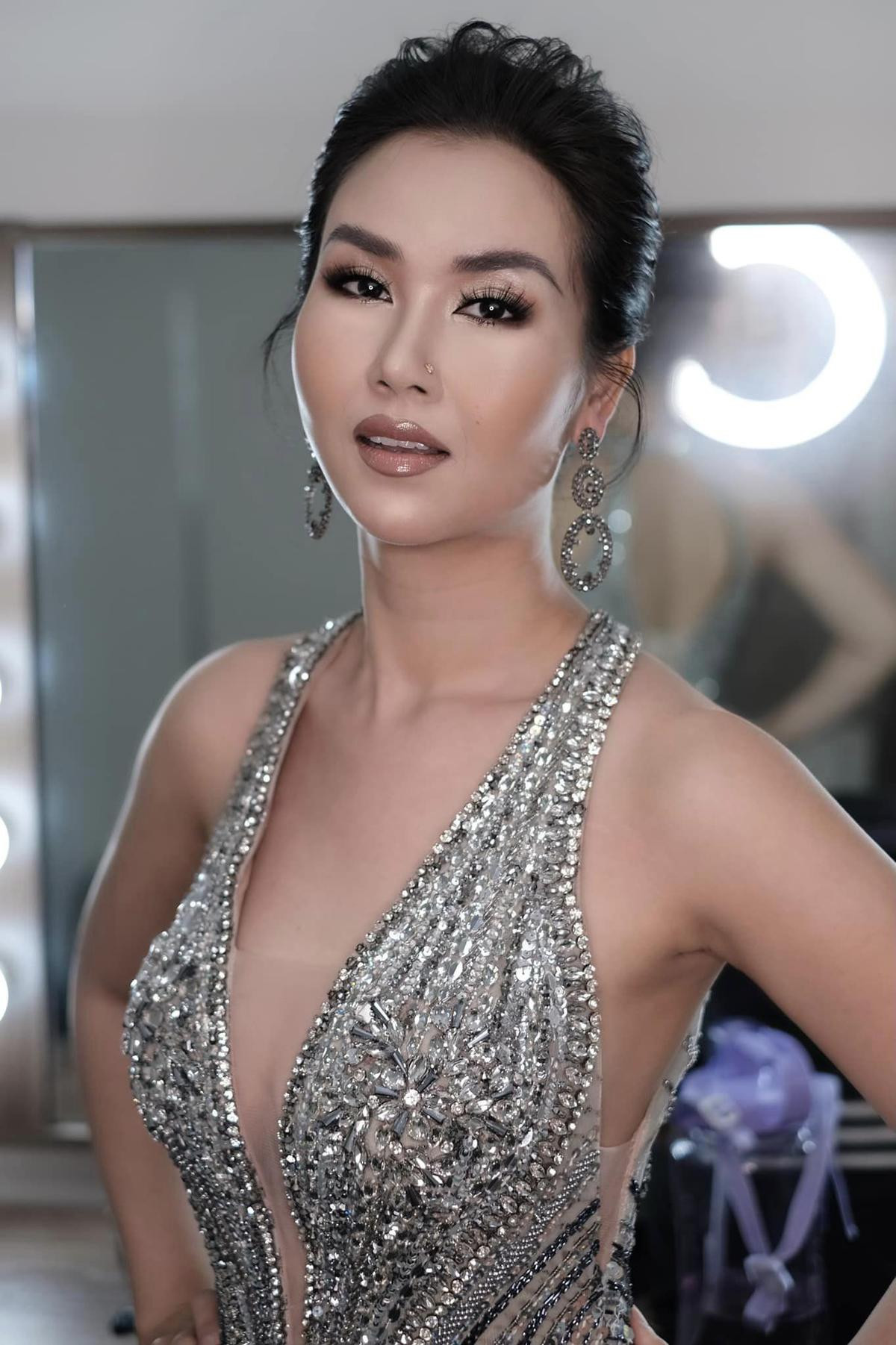 Võ Hạ Trâm mong muốn 'đi thi' Miss Grand Vietnam, thẳng thừng tuyên bố 'ai dám dành vương miện' Ảnh 2