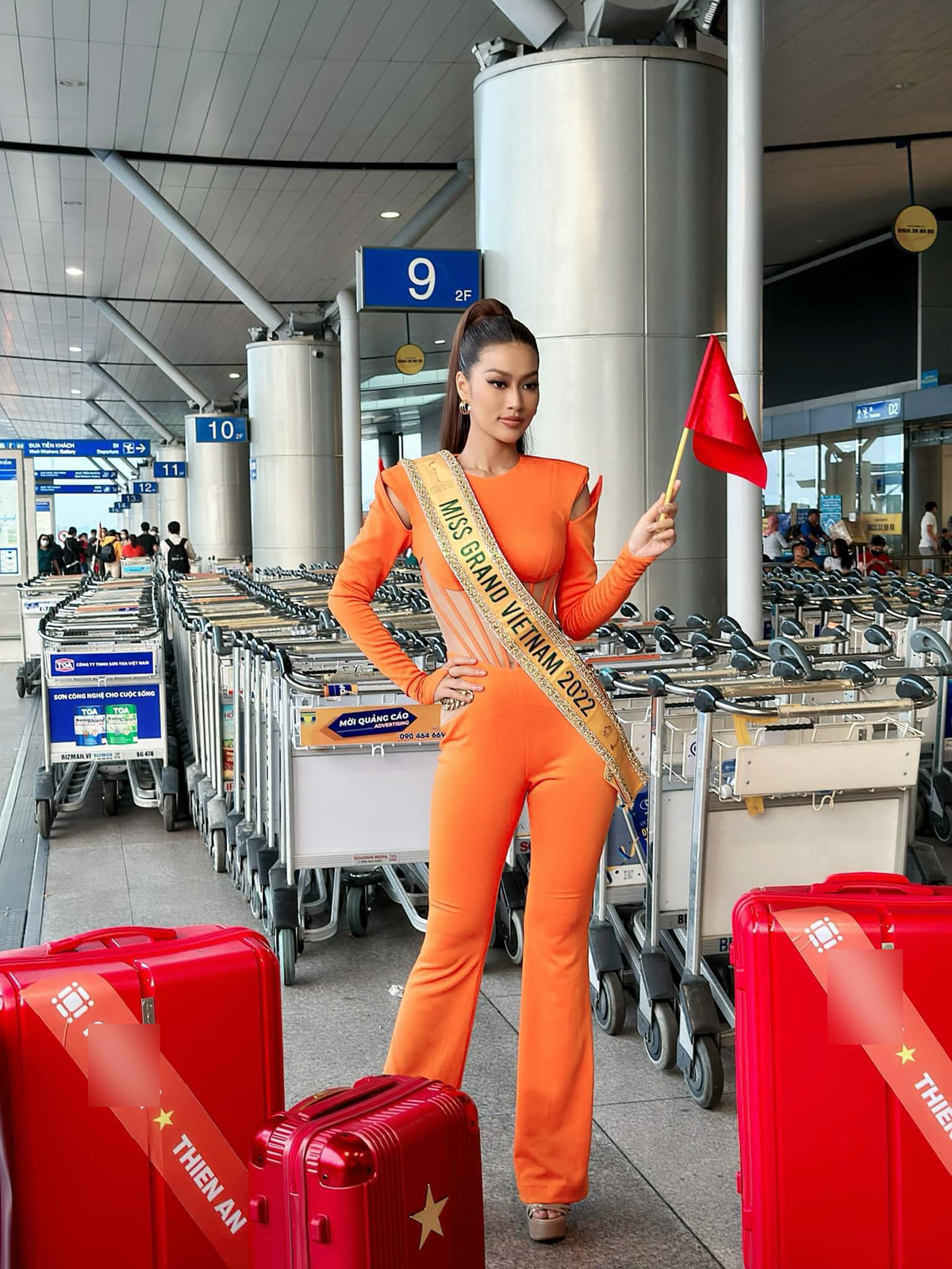 Đoàn Thiên Ân chính thức lên đường đến Miss Grand International 2022: Khí chất ngời ngời như 'chiến binh' Ảnh 1