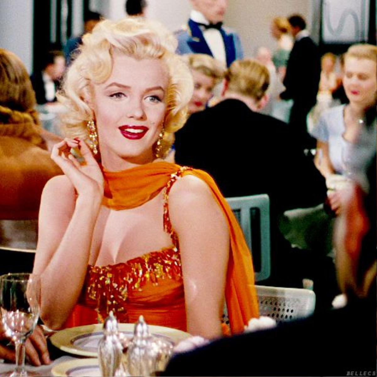 Chuyện chưa kể về những chiếc váy huyền thoại trên màn ảnh của Marilyn Monroe Ảnh 10