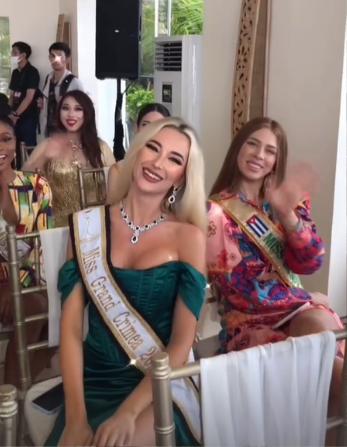 Thùy Tiên xuất hiện tại buổi trao sash Miss Grand International: Visual sáng bừng lấn át dàn thí sinh Ảnh 1