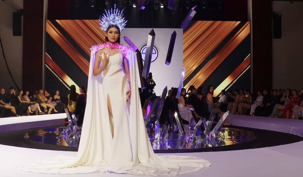 Dàn mỹ nhân Miss Grand Vietnam đổ bộ sàn runway, Á hậu Chế Nguyễn Quỳnh Châu chiếm suất vedette Ảnh 1