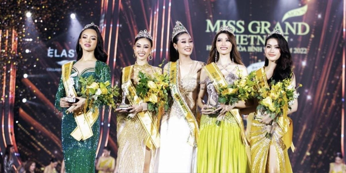 Hành động tinh tế của Á hậu 1 Quỳnh Châu khi livestream cùng tân Miss Grand Vietnam 2022 Ảnh 2