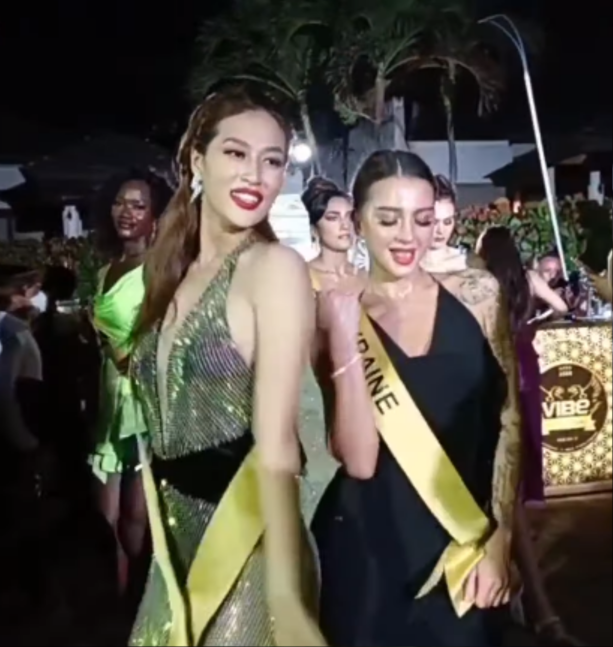 Thiên Ân được phong tặng danh hiệu mới là 'Miss quẫy': Nhảy nhót tưng bừng chắc sắp debut nhóm nhạc Ảnh 4