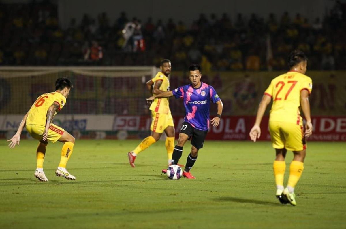 Sài Gòn FC tự 'bắn vào chân' trước Thanh Hoá Ảnh 1