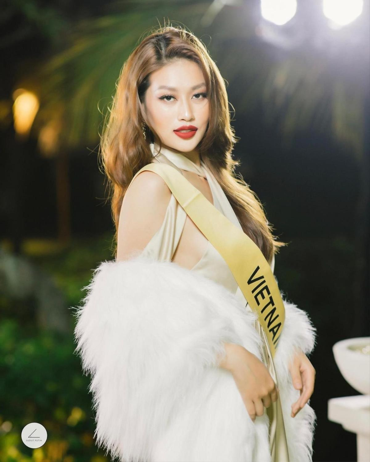 Thiên Ân lọt vào vòng vote Top 20 Miss Grand International: Trực tiếp đối đầu với 'chị đẹp' Engfa Waraha Ảnh 1