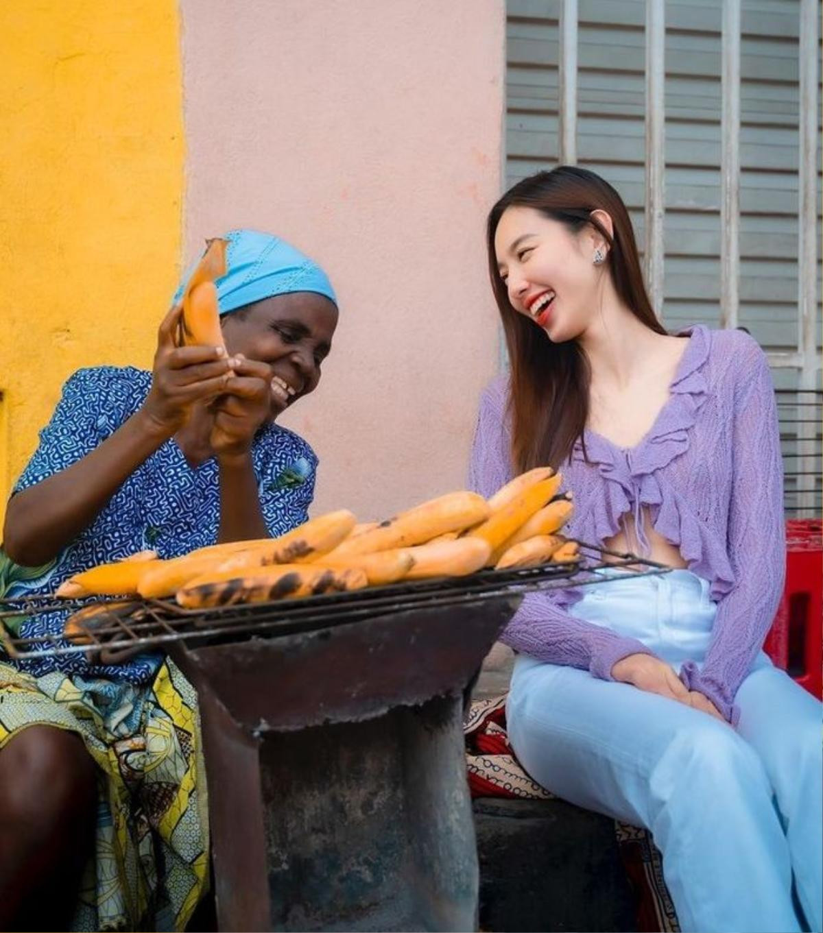 'Đụng hàng' chiếc áo croptop, Đào Bá Lộc vẫn 'nhỉnh' hơn Hoa hậu Thùy Tiên ở điểm này Ảnh 4