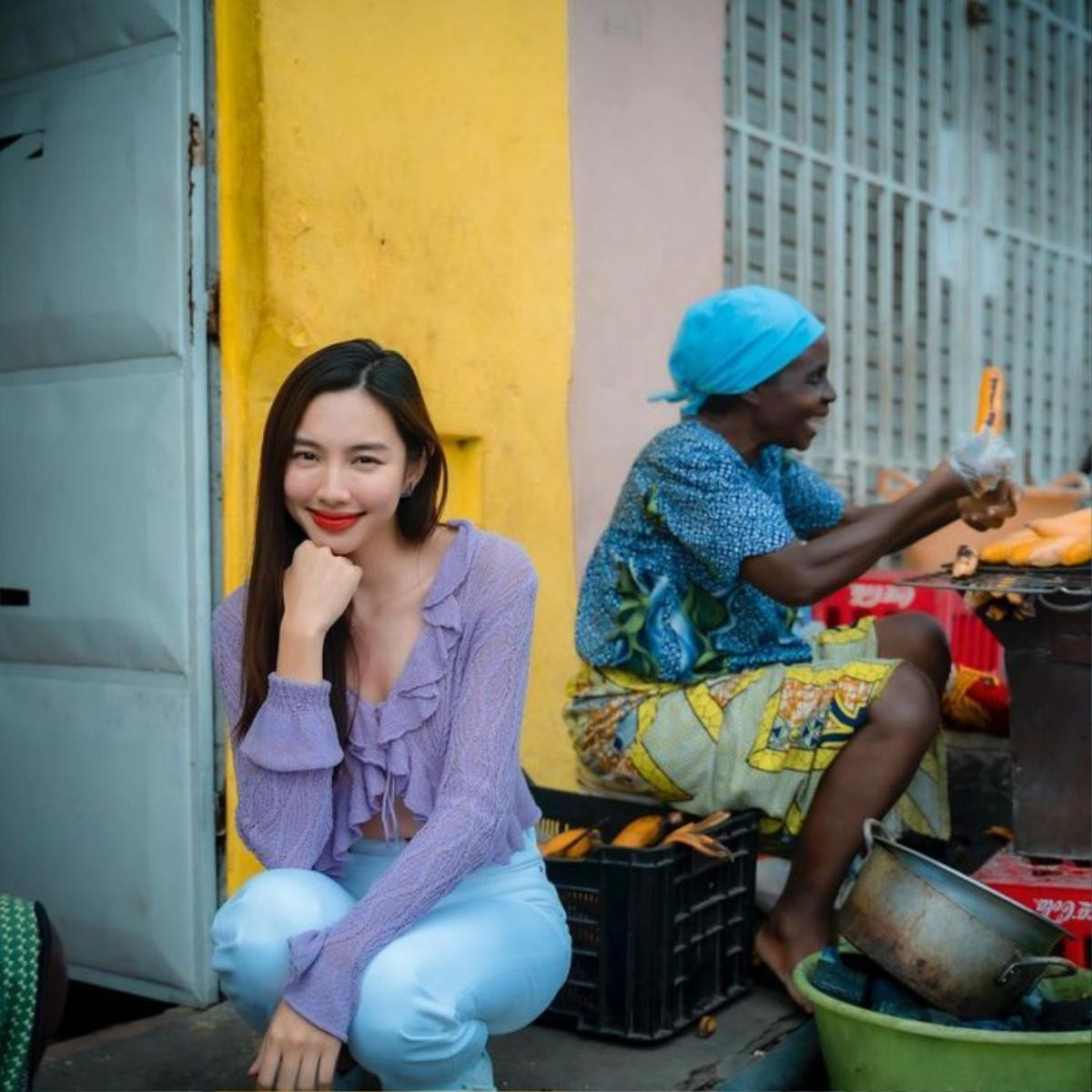 'Đụng hàng' chiếc áo croptop, Đào Bá Lộc vẫn 'nhỉnh' hơn Hoa hậu Thùy Tiên ở điểm này Ảnh 2