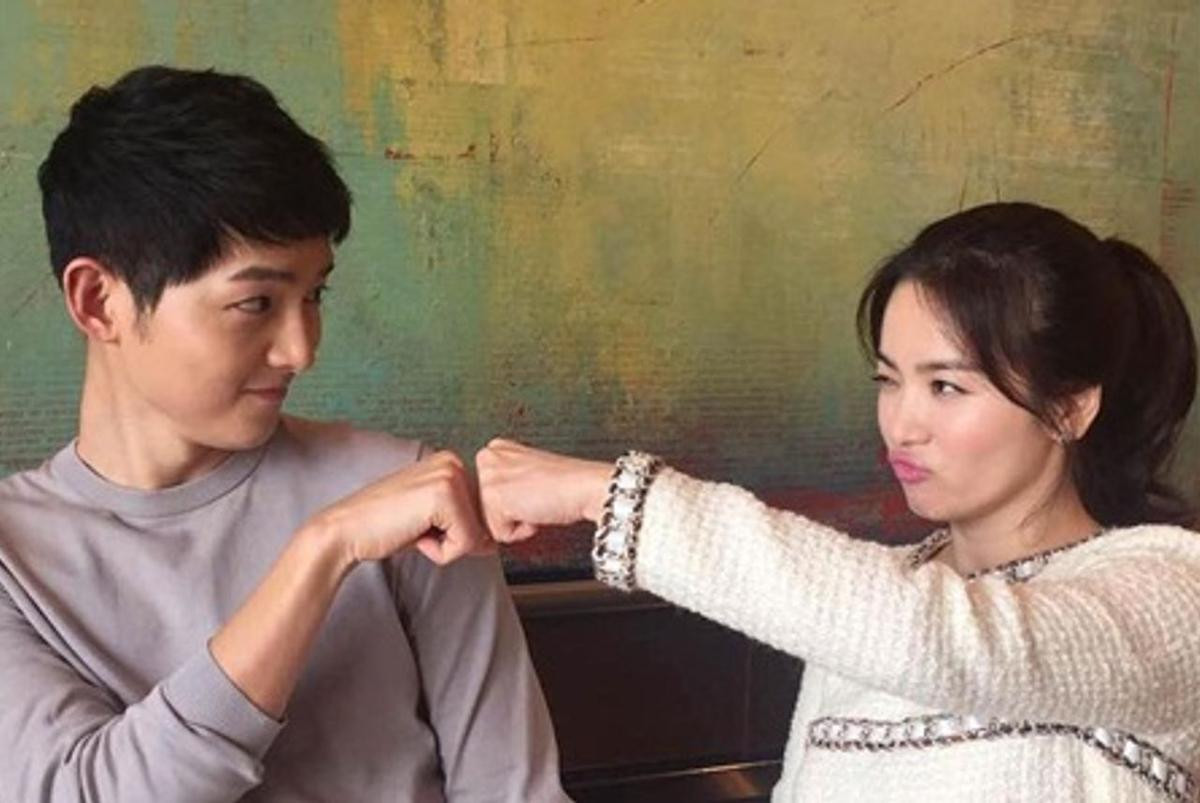 Để fan khỏi trông ngóng, Song Joong Ki và Song Hye Kyo tự thả 'hint' tái hợp? Ảnh 6